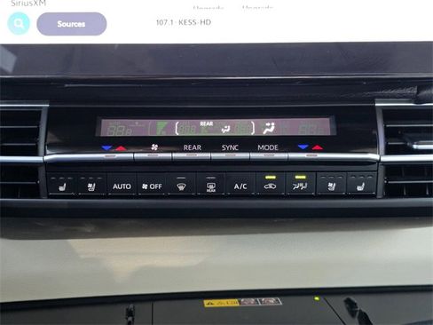 Used 2025 Toyota Sienna Platinum image 15