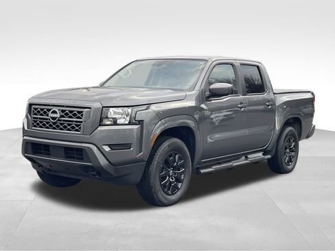 Used 2023 Nissan Frontier SV image 2