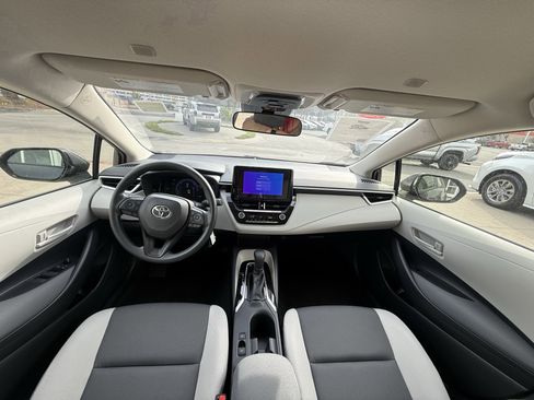 Certified 2026 Toyota Corolla LE image 30