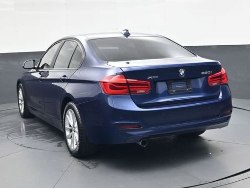 Used 2017 BMW 320i xDrive Sedan image 5