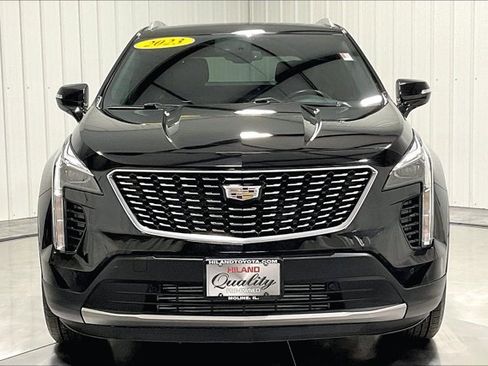 Used 2023 Cadillac XT4 Premium Luxury image 2