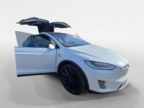 Used 2020 Tesla Model X Long Range image 19