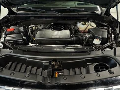 Used 2024 GMC Yukon Denali w/ Denali Reserve Package image 32