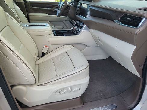 Used 2023 GMC Yukon Denali AWD/4WD image 13