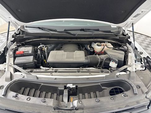 Used 2025 Chevrolet Suburban RST w/ RST Capability Package image 32