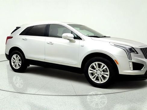 Used 2020 Cadillac XT5 Luxury FWD image 3