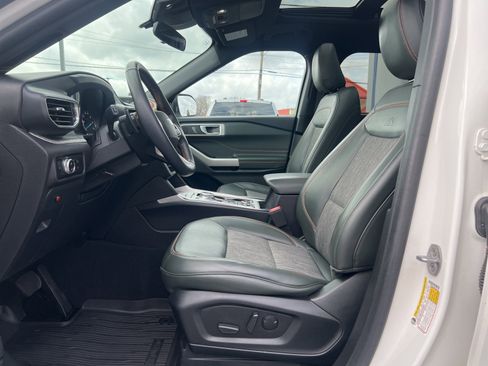 Used 2023 Ford Explorer Timberline image 12