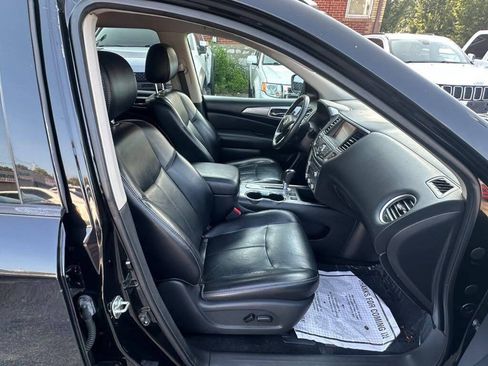 Used 2018 Nissan Pathfinder SL FWD image 13