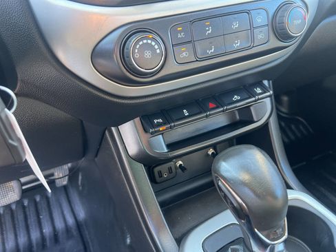 Used 2022 Chevrolet Colorado LT w/ Fleet Safety Package image 20