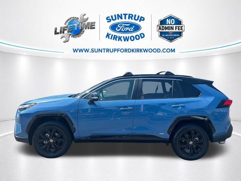Used 2025 Toyota RAV4 XSE w/ Advanced Technology Package AWD/4WD image 2