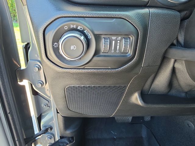 Used 2021 Jeep Wrangler Unlimited Rubicon AWD/4WD image 18