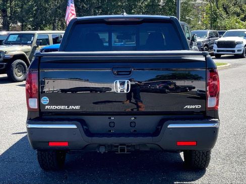 Used 2017 Honda Ridgeline RTL-E image 2