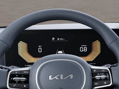 New 2025 Kia Carnival EX FWD image 21
