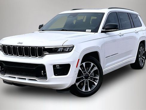 Used 2024 Jeep Grand Cherokee L Overland w/ Luxury Tech Group IV image 3