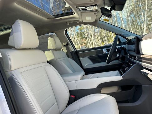 New 2026 Hyundai Santa Fe Calligraphy image 13