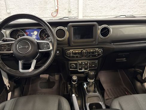 Used 2019 Jeep Wrangler Unlimited Sahara w/ Cold Weather Group image 13