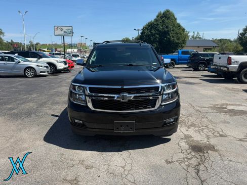 Used 2019 Chevrolet Suburban Premier AWD/4WD image 2