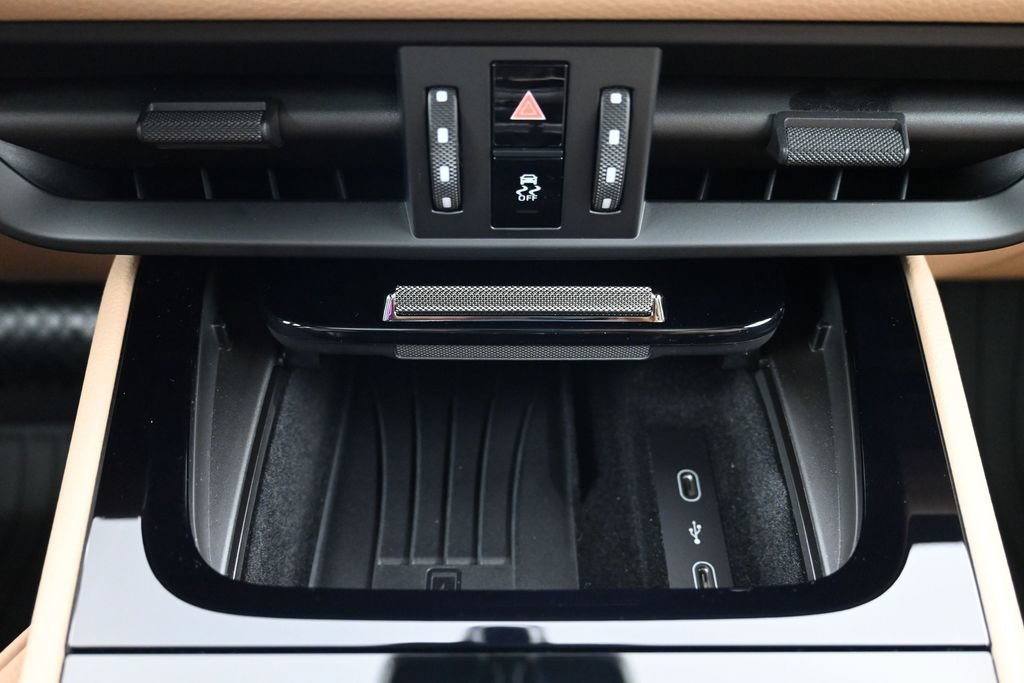 Used 2026 Porsche Cayenne AWD/4WD image 17