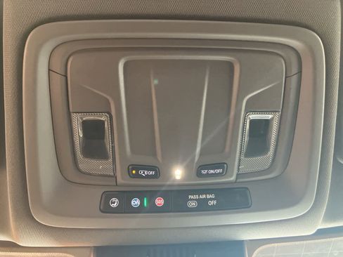 Used 2024 GMC Sierra 1500 SLE image 20