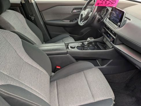 Used 2023 Nissan Rogue SV image 24