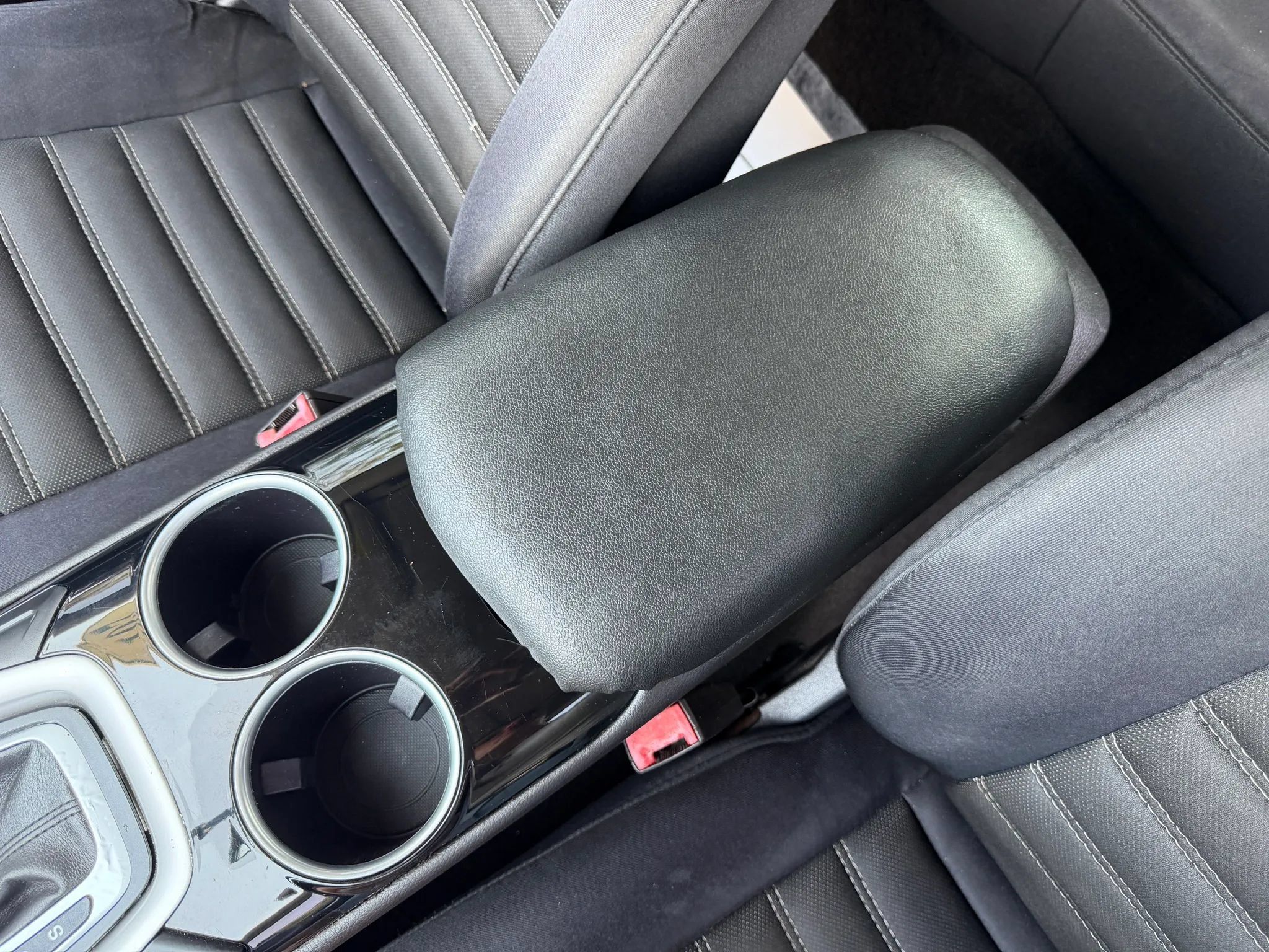 Used 2014 Ford Fusion SE FWD image 32
