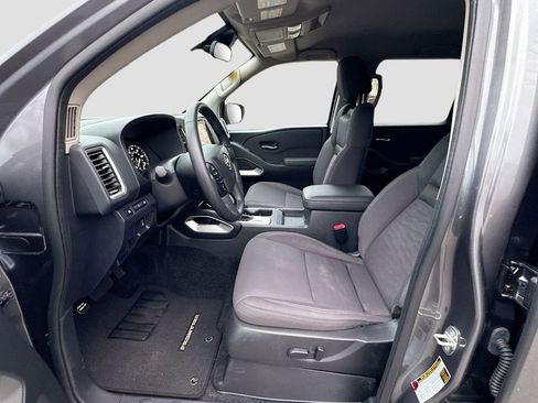 Used 2024 Nissan Frontier SV w/ SV Convenience Package image 22