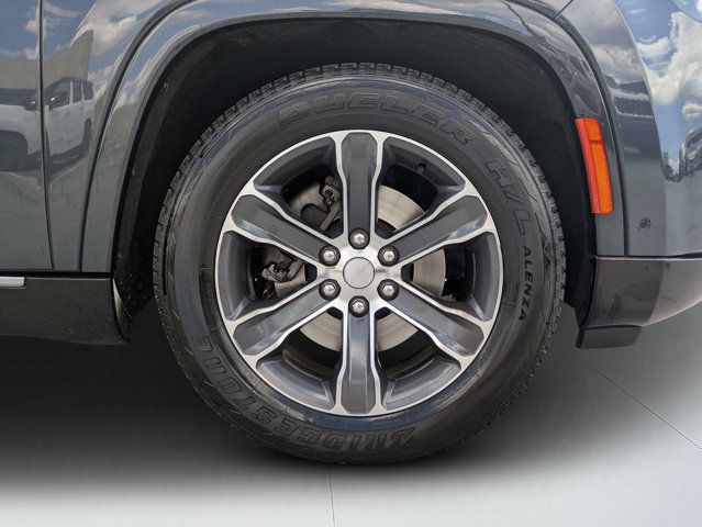 Used 2023 Jeep Grand Wagoneer L 4WD w/ Flexible Seating Group image 10