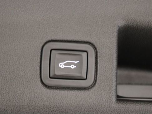 Used 2024 Chevrolet Equinox LT image 14