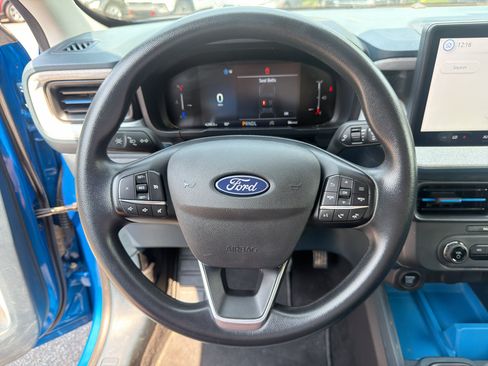 Used 2025 Ford Maverick XLT w/ Equipment Group 302A AWD/4WD image 13