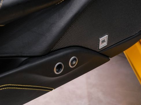 Used 2017 Ferrari 488 Spider image 38