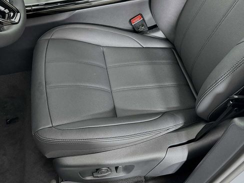 New 2024 Land Rover Range Rover Evoque Dynamic SE image 21