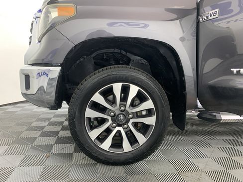 Used 2018 Toyota Tundra SR5 w/ SR5 Upgrade Package image 11