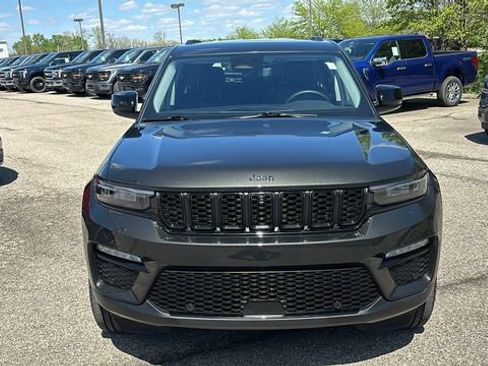 Used 2023 Jeep Grand Cherokee Limited w/ Luxury Tech Group II AWD/4WD image 6