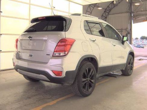 Used 2018 Chevrolet Trax LT w/ Redline Edition AWD/4WD image 3