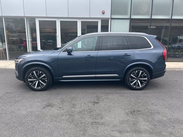 Certified 2025 Volvo XC90 B5 Core AWD/4WD image 2