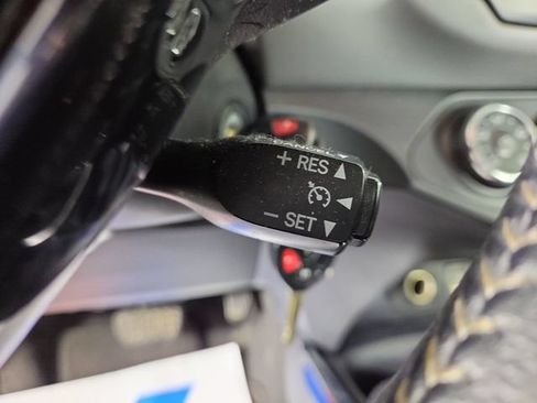 Used 2015 Toyota Yaris SE FWD image 23