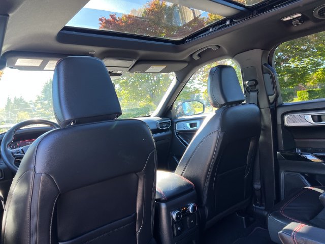 Used 2023 Ford Explorer ST-Line w/ Class IV Trailer Tow Package AWD/4WD image 26