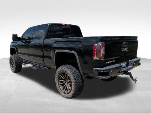 Used 2018 GMC Sierra 1500 SLT w/ Texas SLT Premium Package AWD/4WD image 6