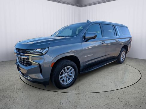 Used 2022 Chevrolet Suburban LT image 6