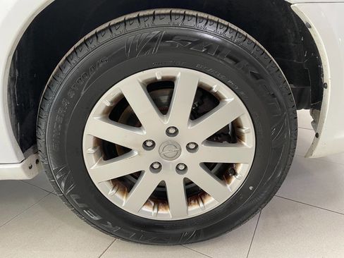 Used 2016 Chrysler Town & Country Touring image 13