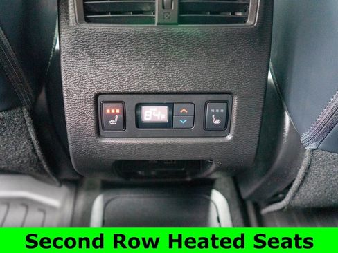 Used 2024 Mitsubishi Outlander 4WD Plug-In Hybrid image 14