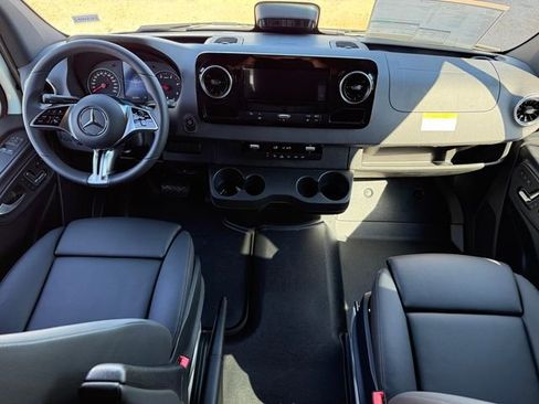 New 2026 Mercedes-Benz Sprinter 2500 image 19