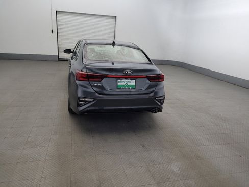 Used 2019 Kia Forte LXS FWD image 6