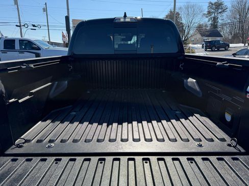 Used 2020 Toyota Tacoma TRD Off-Road w/ Technology Package image 30