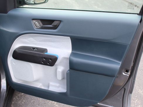 New 2025 Ford Maverick XLT w/ XLT Luxury Package image 11