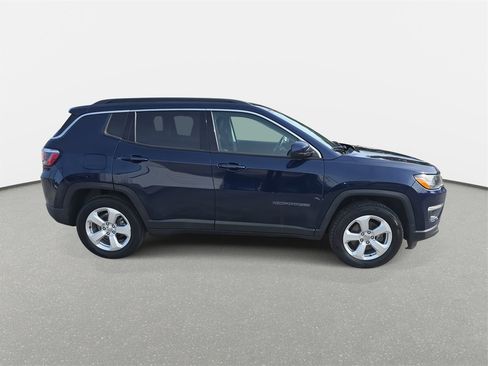 Used 2018 Jeep Compass Latitude w/ Safe & Security Group image 4