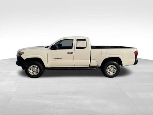Used 2022 Toyota Tacoma SR image 4