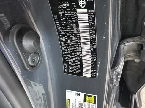 Used 2024 Toyota Corolla SE w/ SE Premium Package FWD image 33