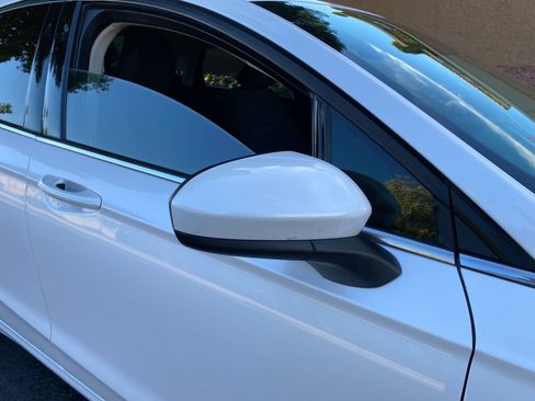 Used 2019 Ford Fusion SE image 13