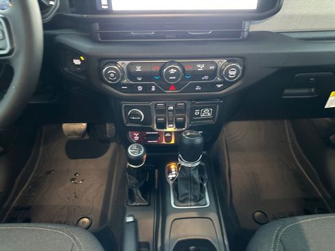 New 2026 Jeep Gladiator Willys image 13